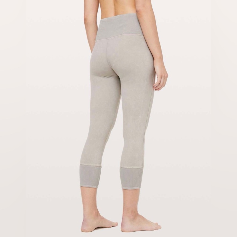 Lululemon Wunder Under Crop 23" *Ribbed Washed French Clay Size 8 - Picture 2 of 7